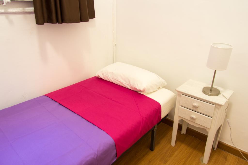 Hostal Mimi Las Ramblas Барселона Екстер'єр фото