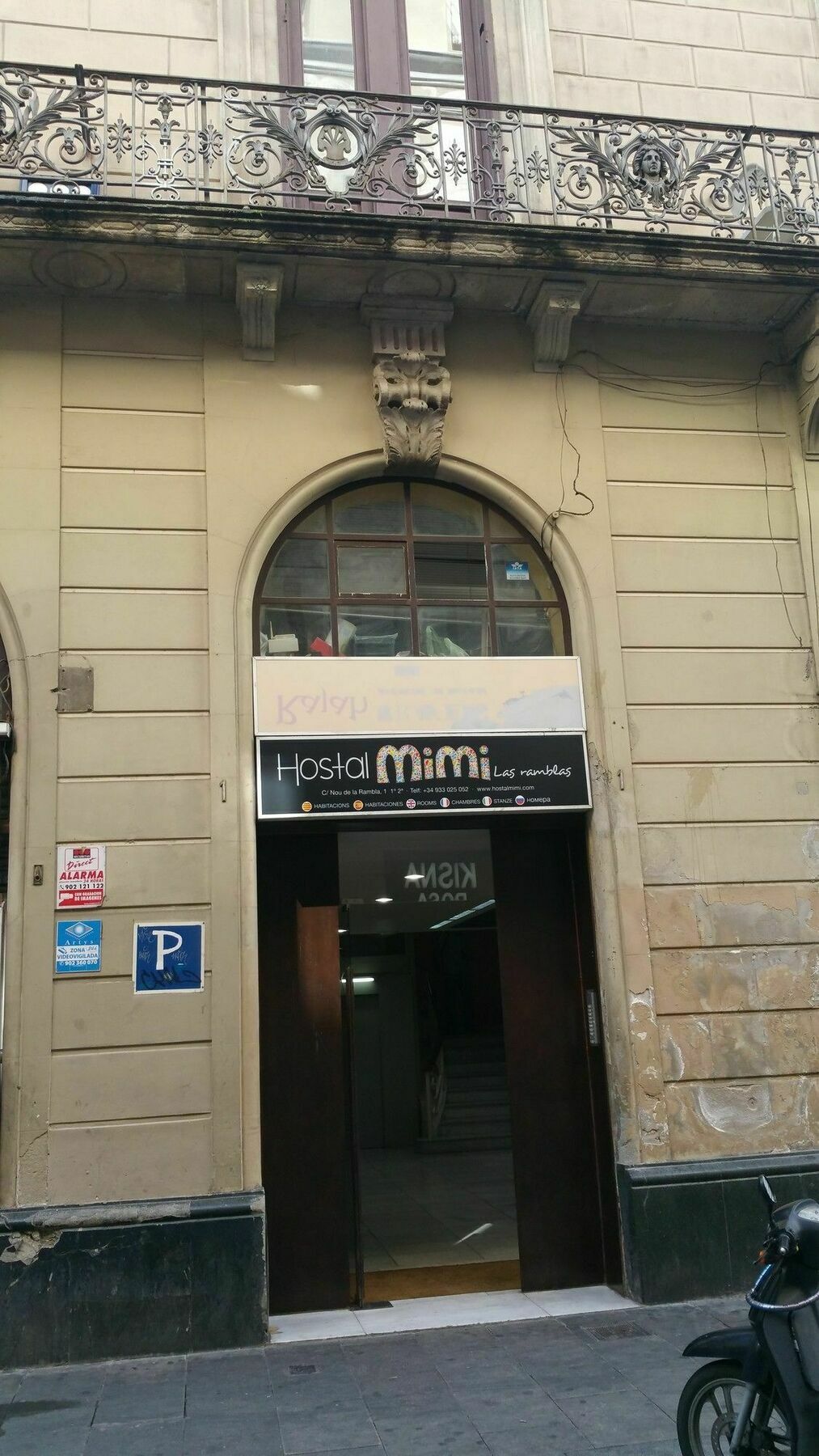Hostal Mimi Las Ramblas Барселона Екстер'єр фото