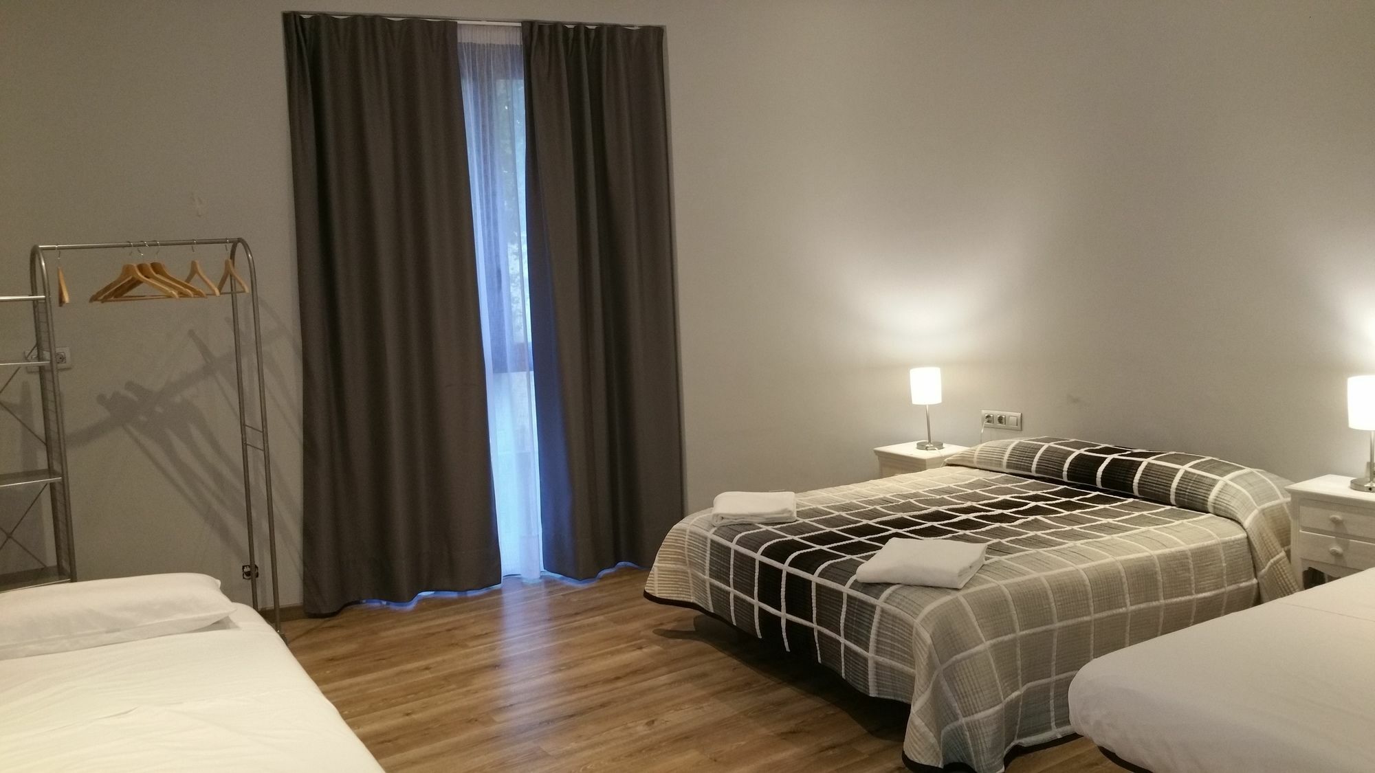 Hostal Mimi Las Ramblas Барселона Екстер'єр фото
