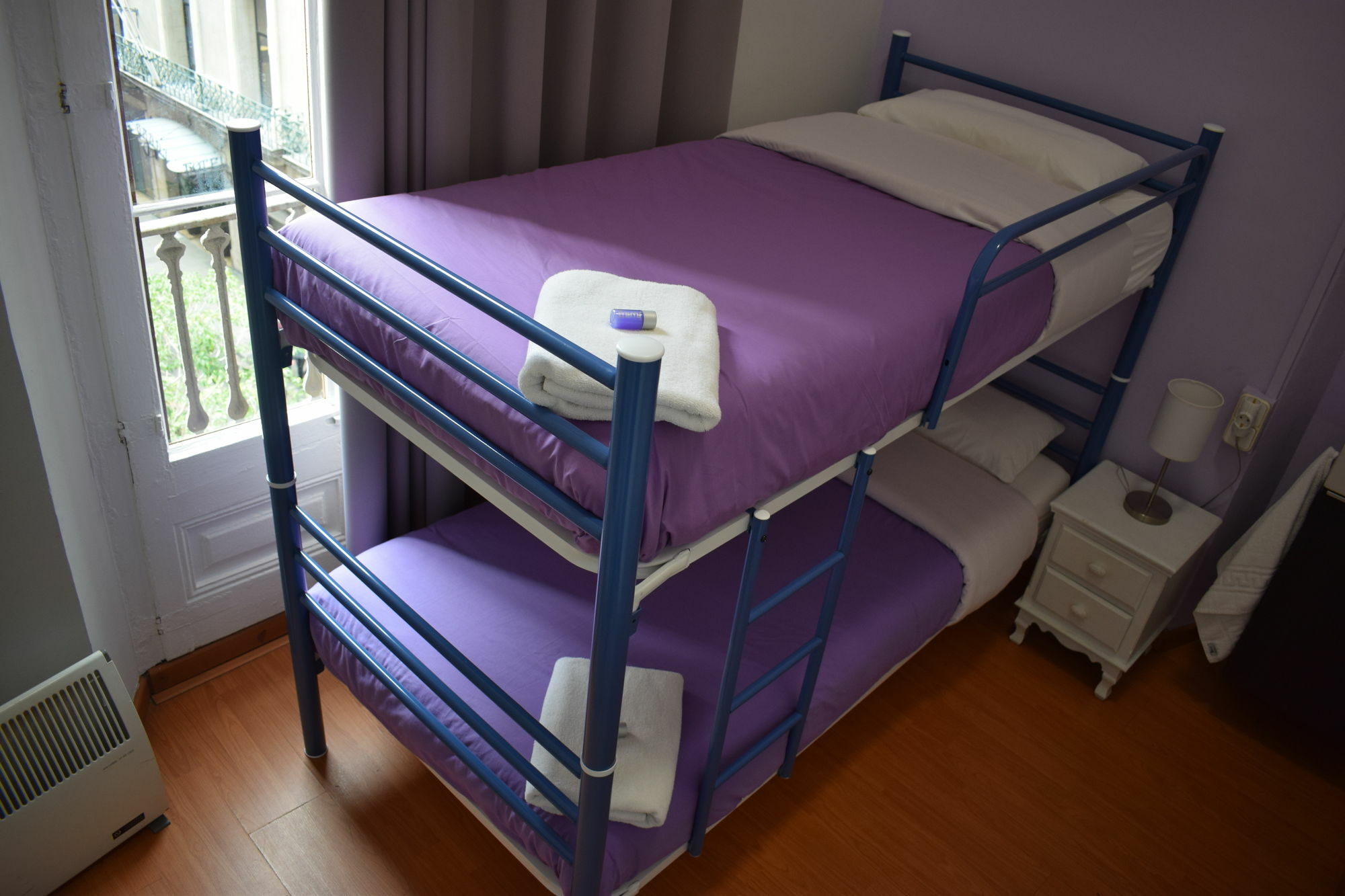 Hostal Mimi Las Ramblas Барселона Екстер'єр фото
