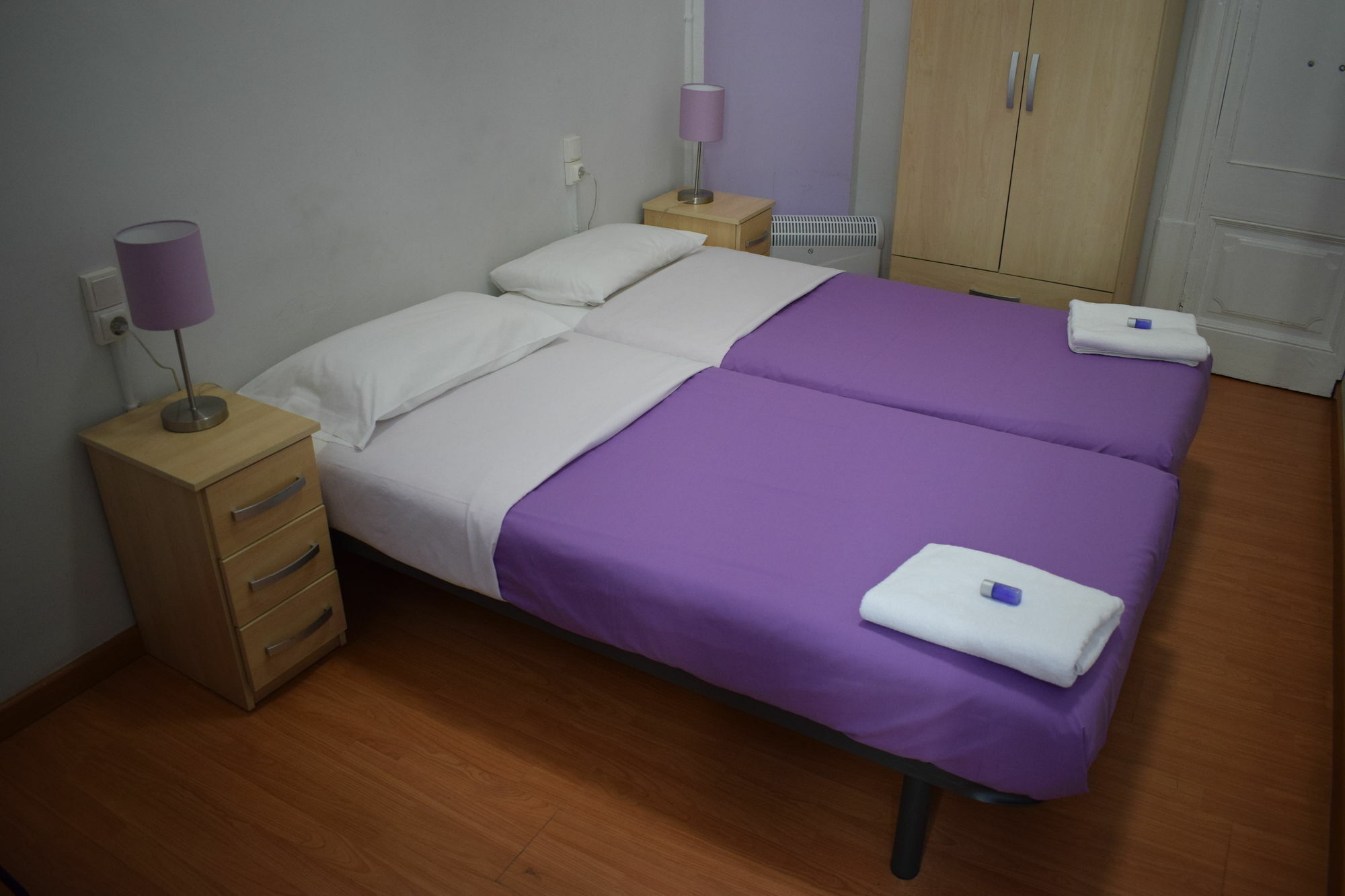 Hostal Mimi Las Ramblas Барселона Екстер'єр фото